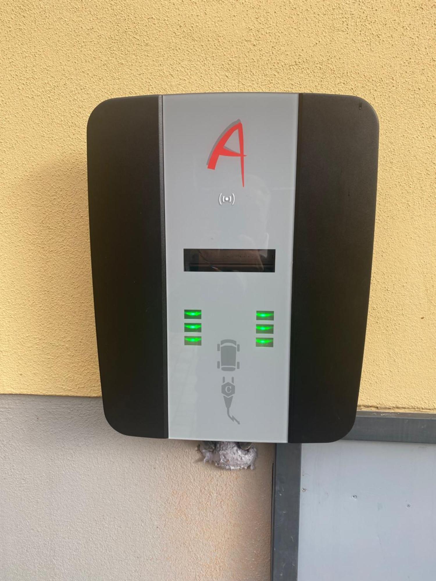 Hotel-Gasthof Zur Post Velburg Exteriör bild